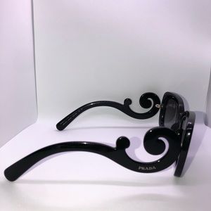 Beautiful Authentic PRADA sunglasses